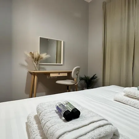 Urban Breeze Aparment 1 Apartment
